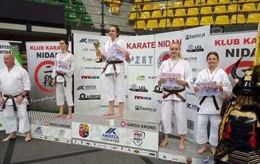 Zawodniczki na podium