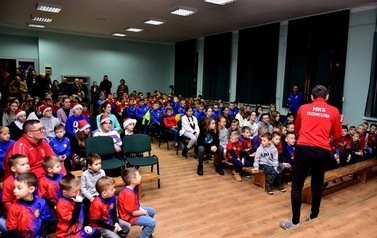 Gwiazdkowa gala MKS Trzemeszno  17