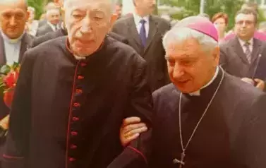 dwaj kapłani 