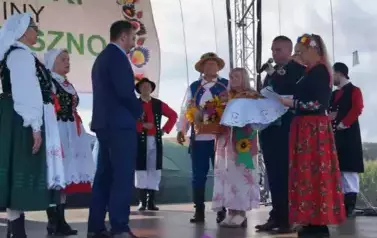burmistrz i starostowie dożynek 
