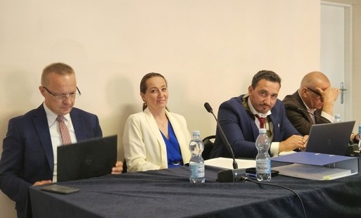 Zdjęcie do Burmistrz Trzemeszna z votum zaufania i absolutorium za wykonanie budżetu za 2025 rok